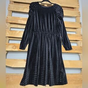 Who What Wear Elegant Black Velvet Dress Size:M